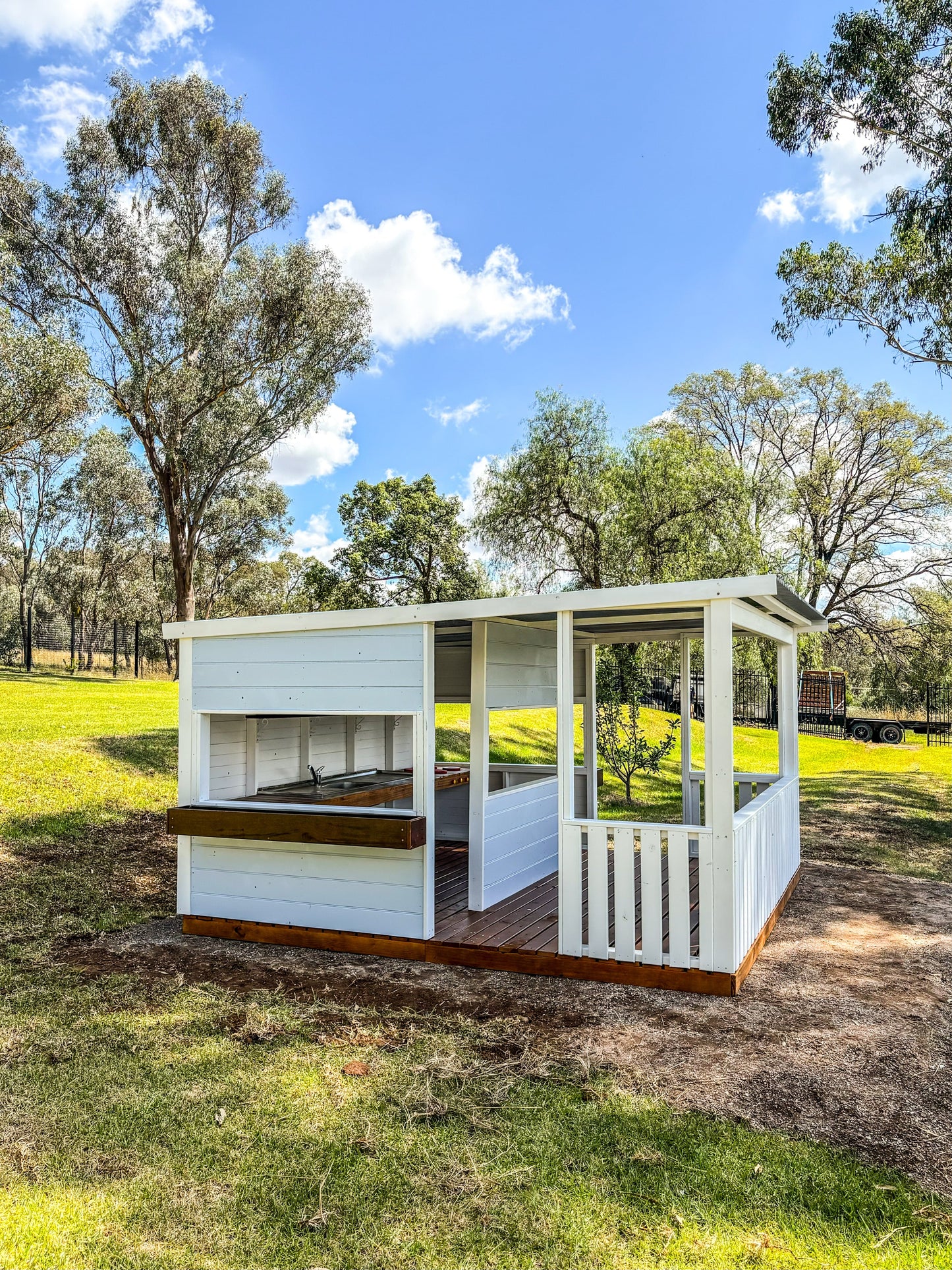 The Yarrawong with built-in Kitchen PAINTED