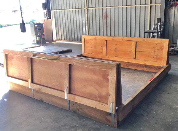 Sandpit with Lid